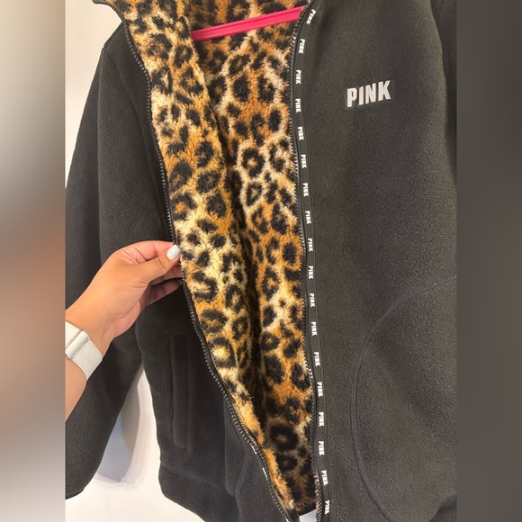 Victoria's Secret Pink Leopard Reversible Sherpa Cozy Fleece Hoodie
Code 5 - Picture 7 of 8